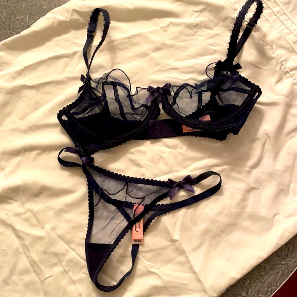 NWOT AGENT PROVOCATEUR LORNA BRA / THONG NAVY 32D /S 2